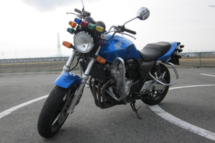 CB400